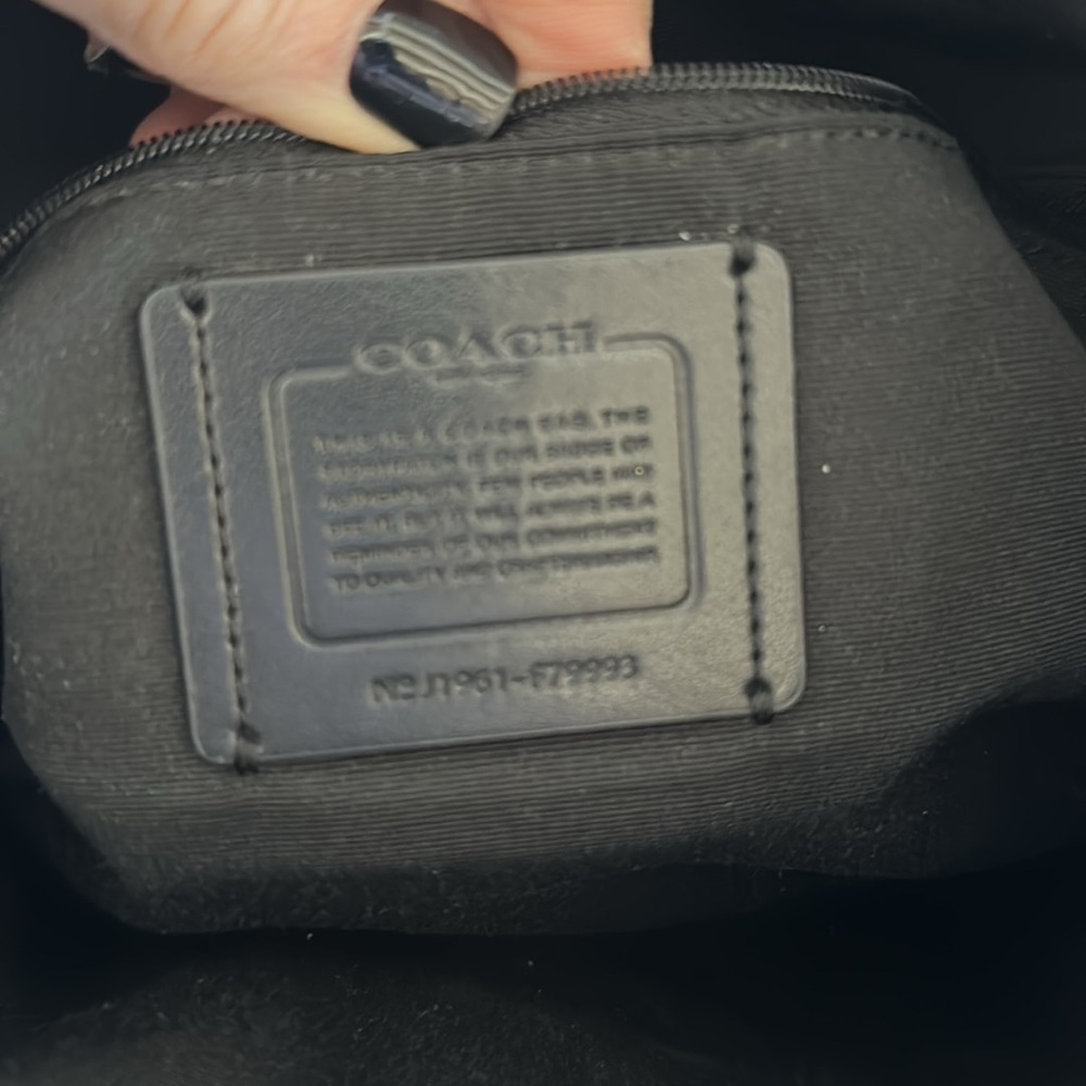 Coach Signature Bag - Picture 4 of 14